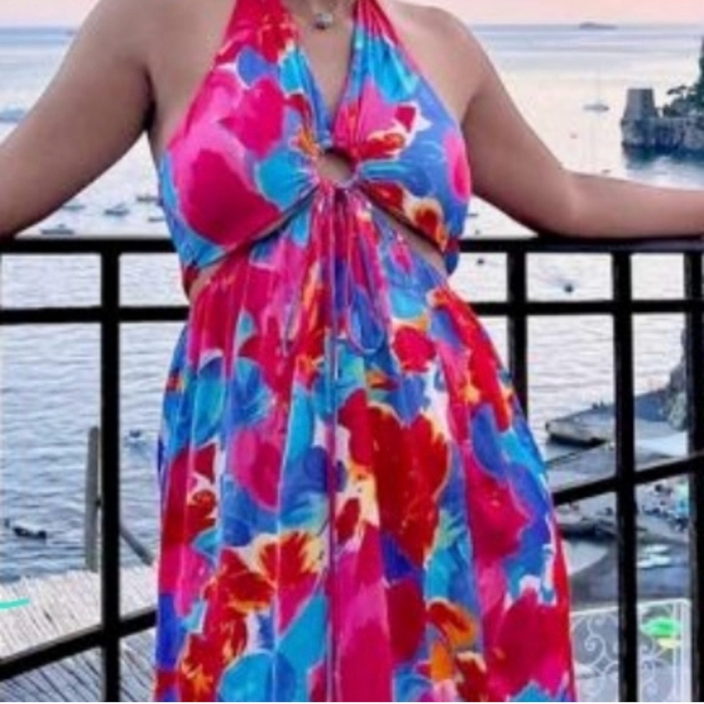 NWOT Beautiful floral maxi dress
